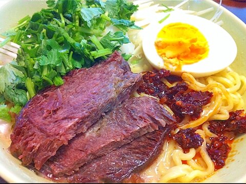 おうちで簡単！具沢山とんこつラーメン